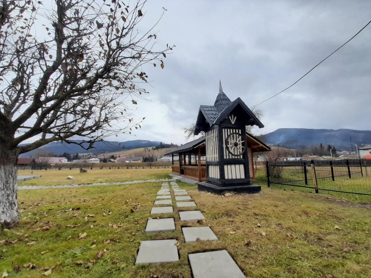 Casa Dumitru Si Elena Ciocanesti Bucovina Exteriör bild